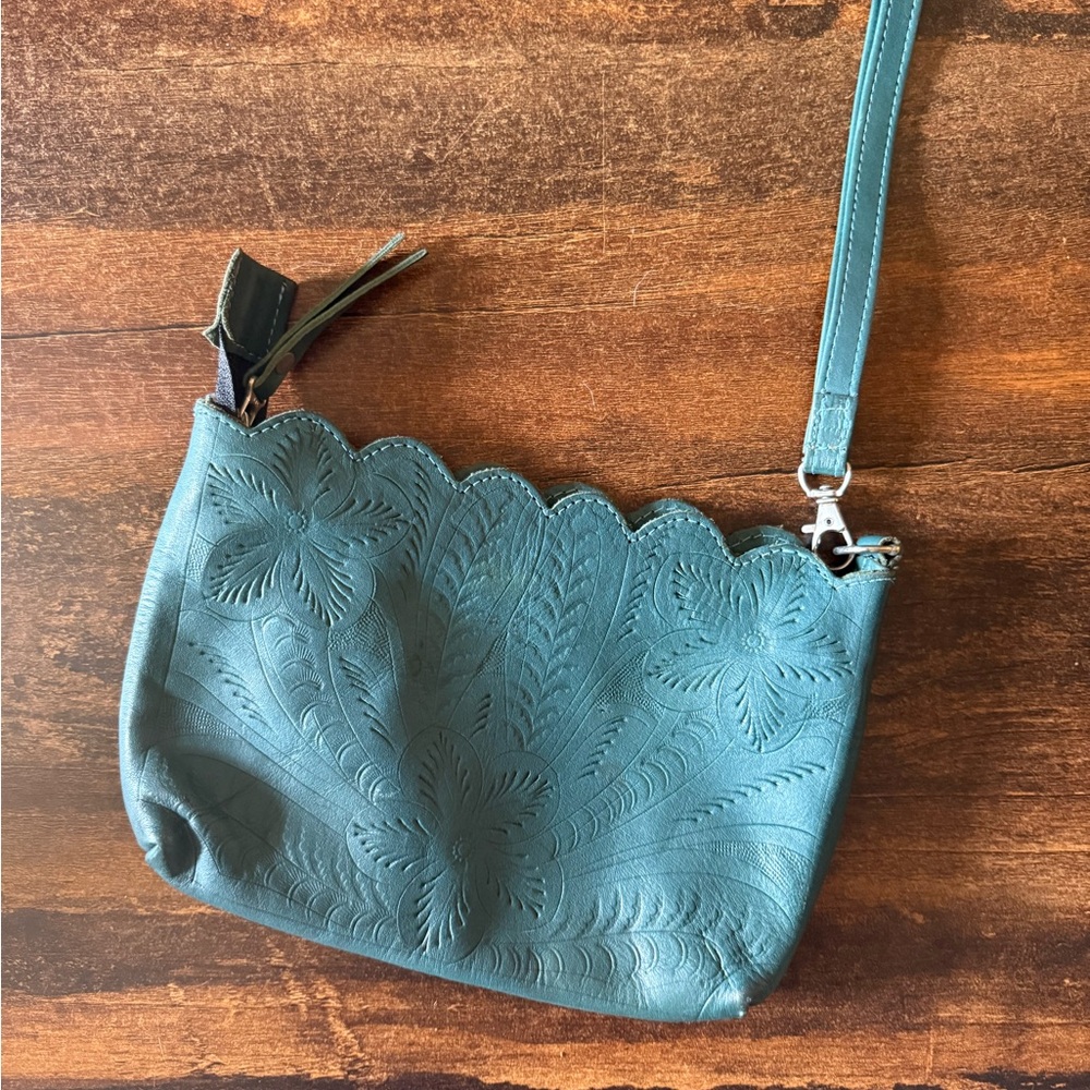 Teal Blue Green Leather Wristlet Purse Made In Paraguay Stamped Flower Leather